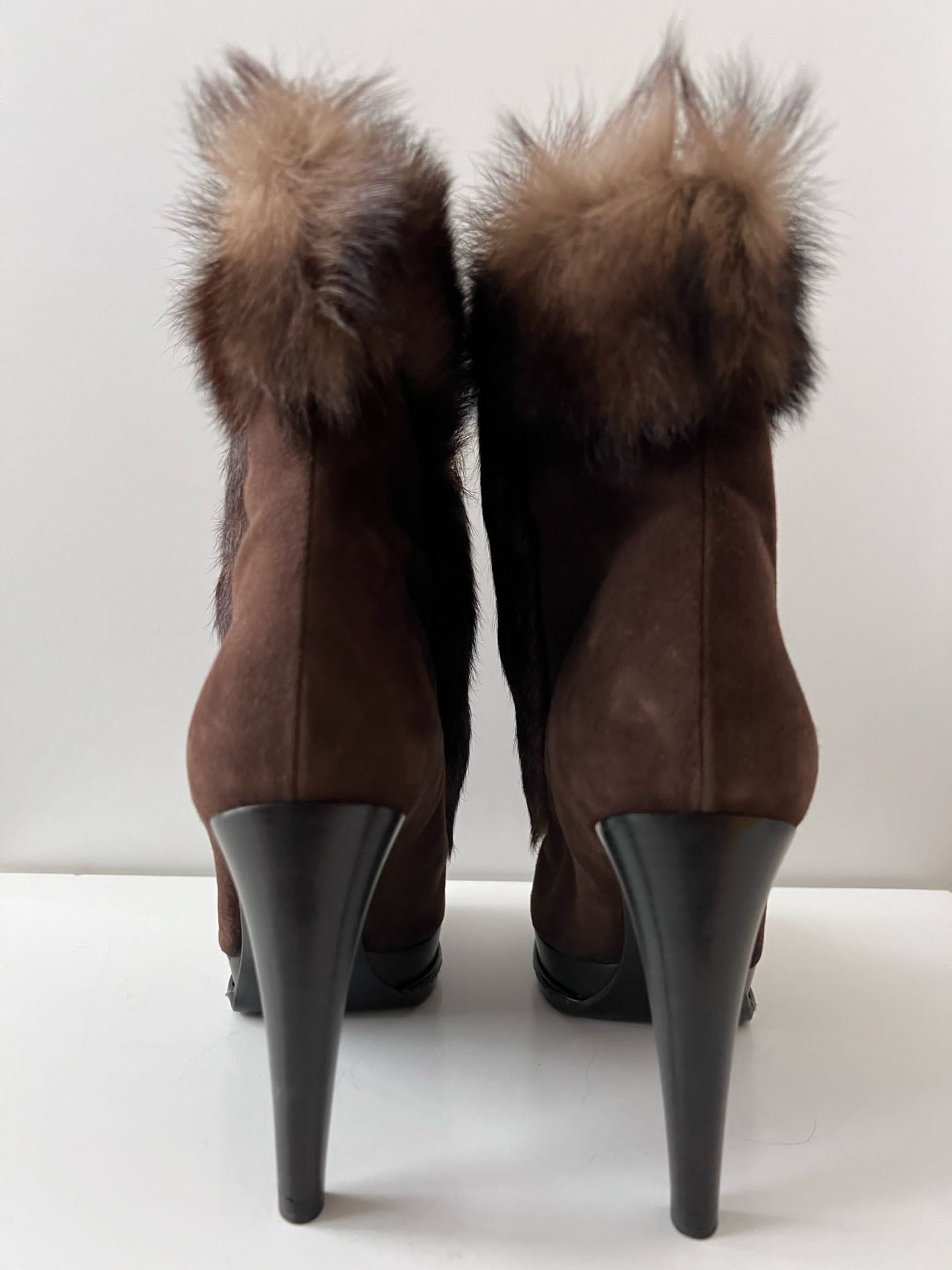 Ralph Lauren Suede Pumps